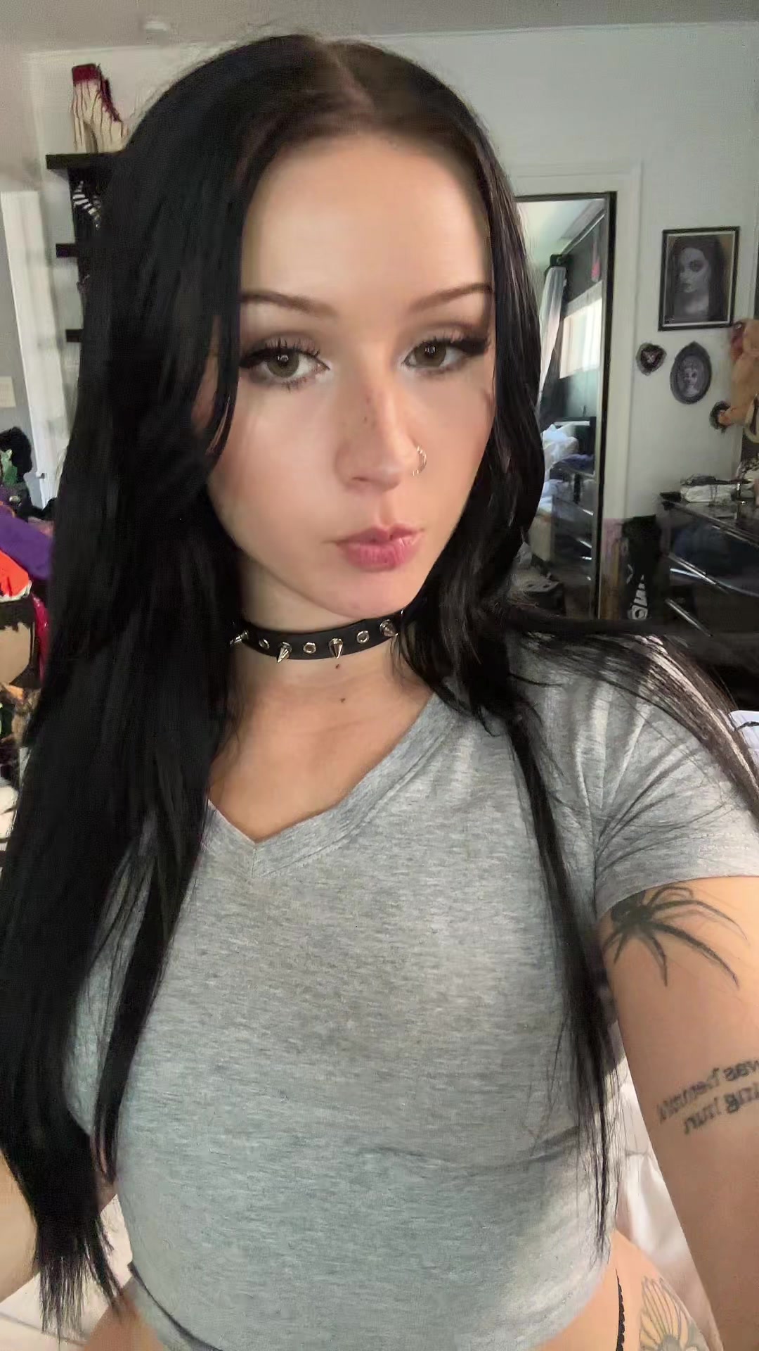 @justcharlyy_