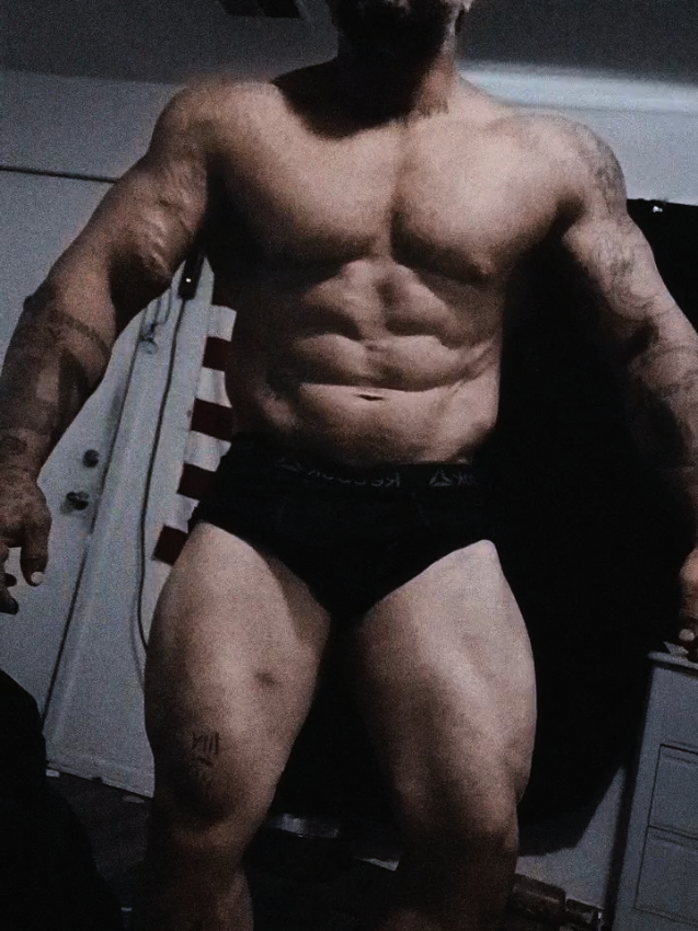@Flesh_artist_1985