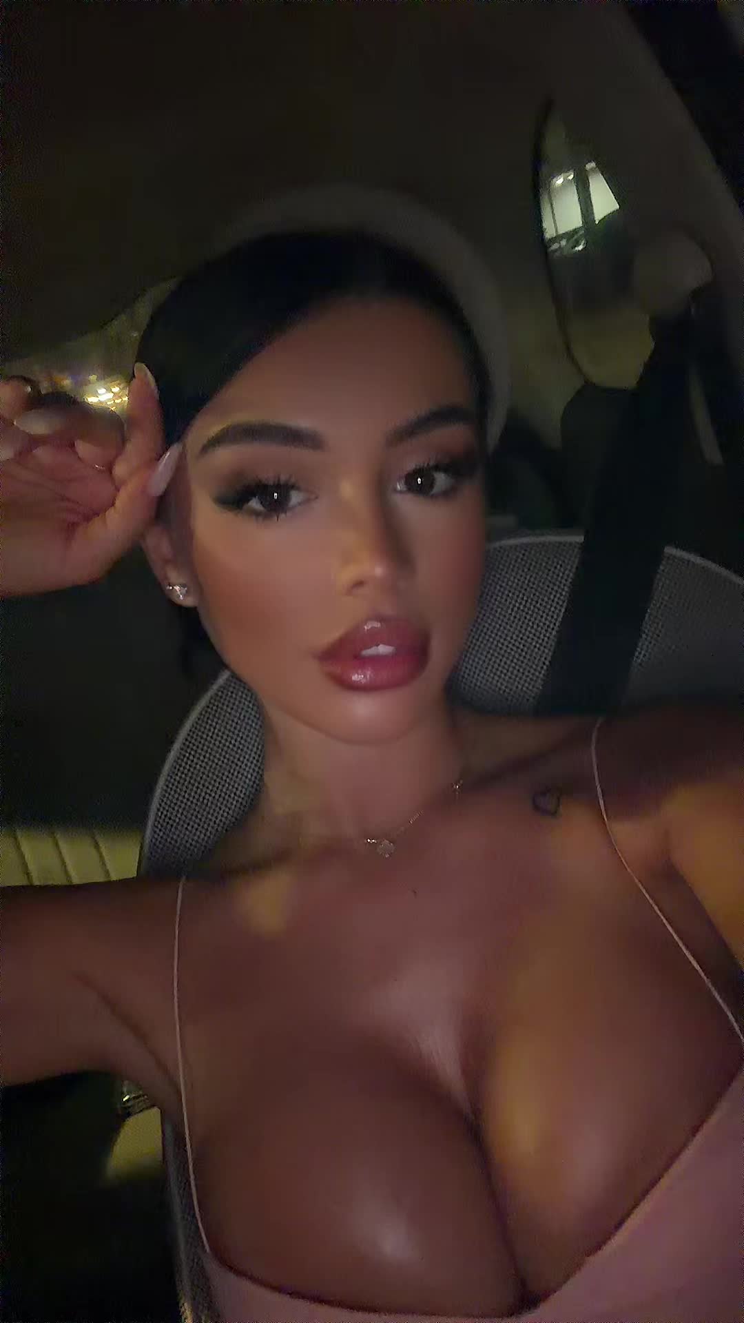 @Kiaranikolli