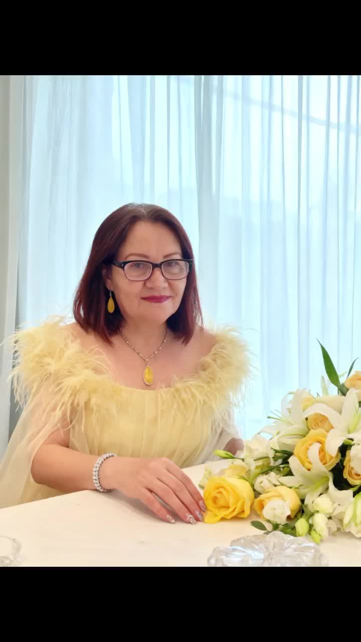 @👑 Elena 🇩🇪