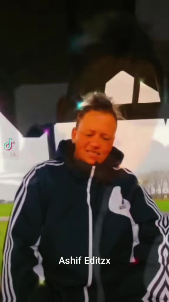 @LöwinmitriesenHerz