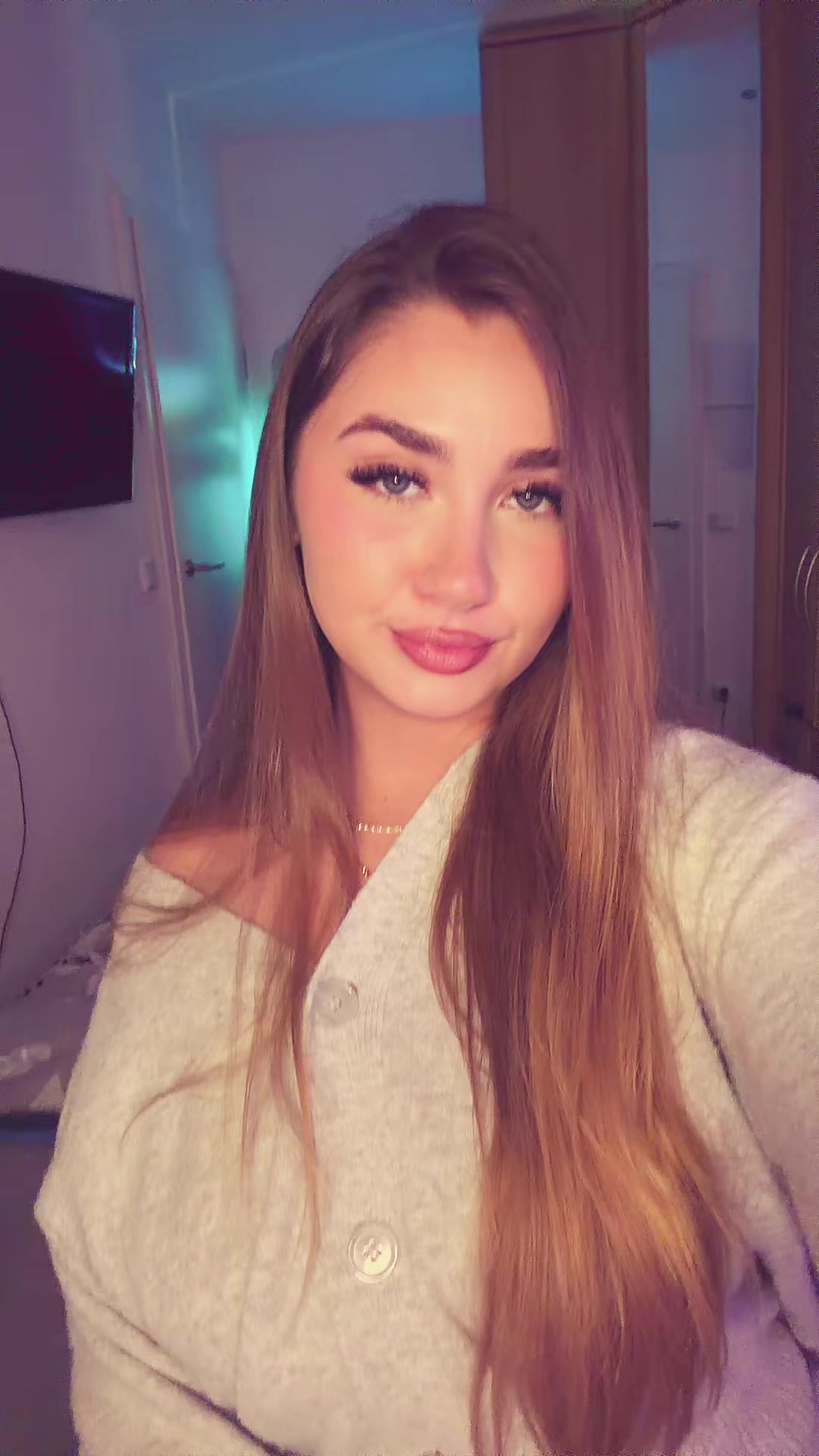 @Aime&eacute; 🍯🍇&sup2;ʳ⁴ʸ