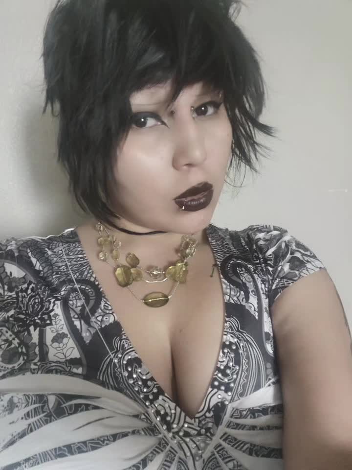 @theskysfallingg
