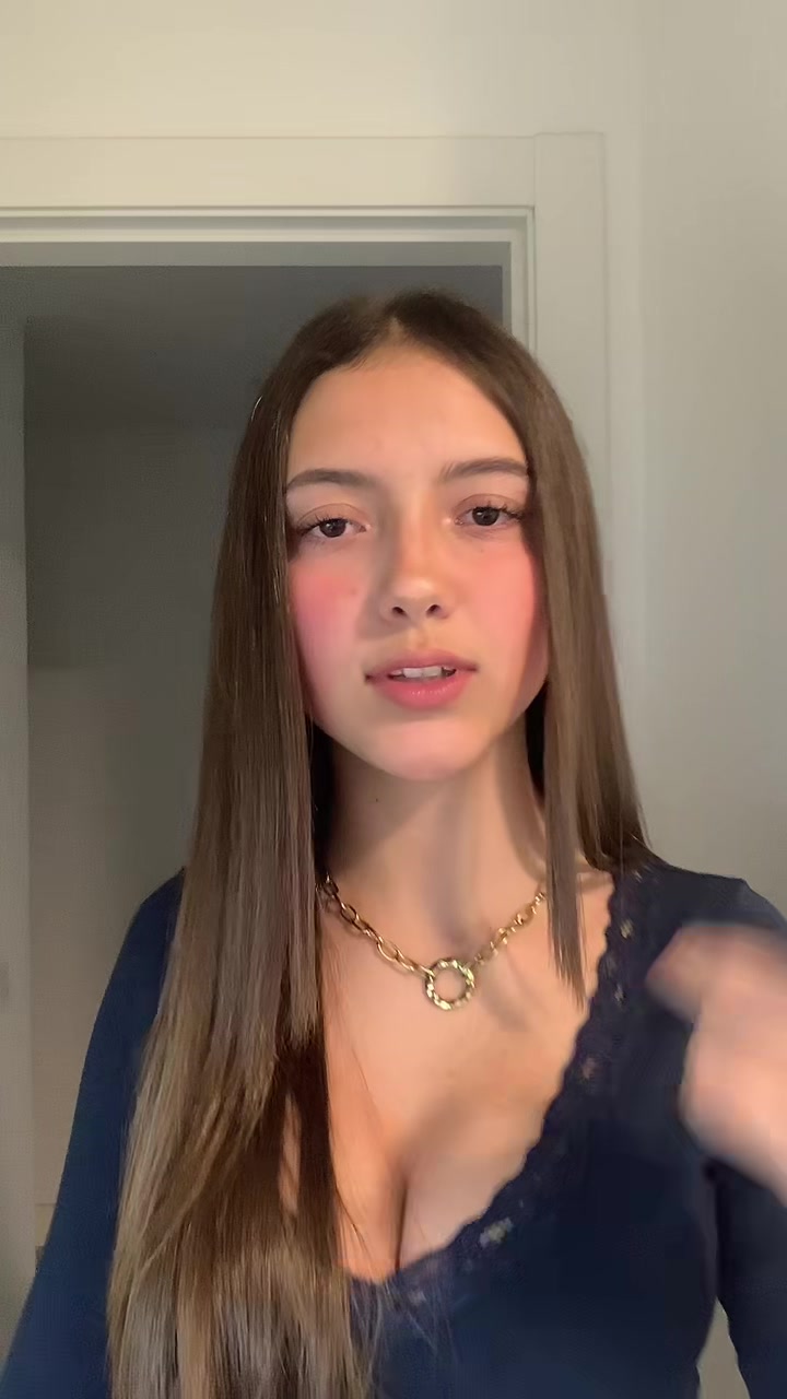 @𝐜𝐥𝐚𝐮𝐝𝐢𝐚 𝐡𝐞𝐫𝐫𝐚𝐧𝐳