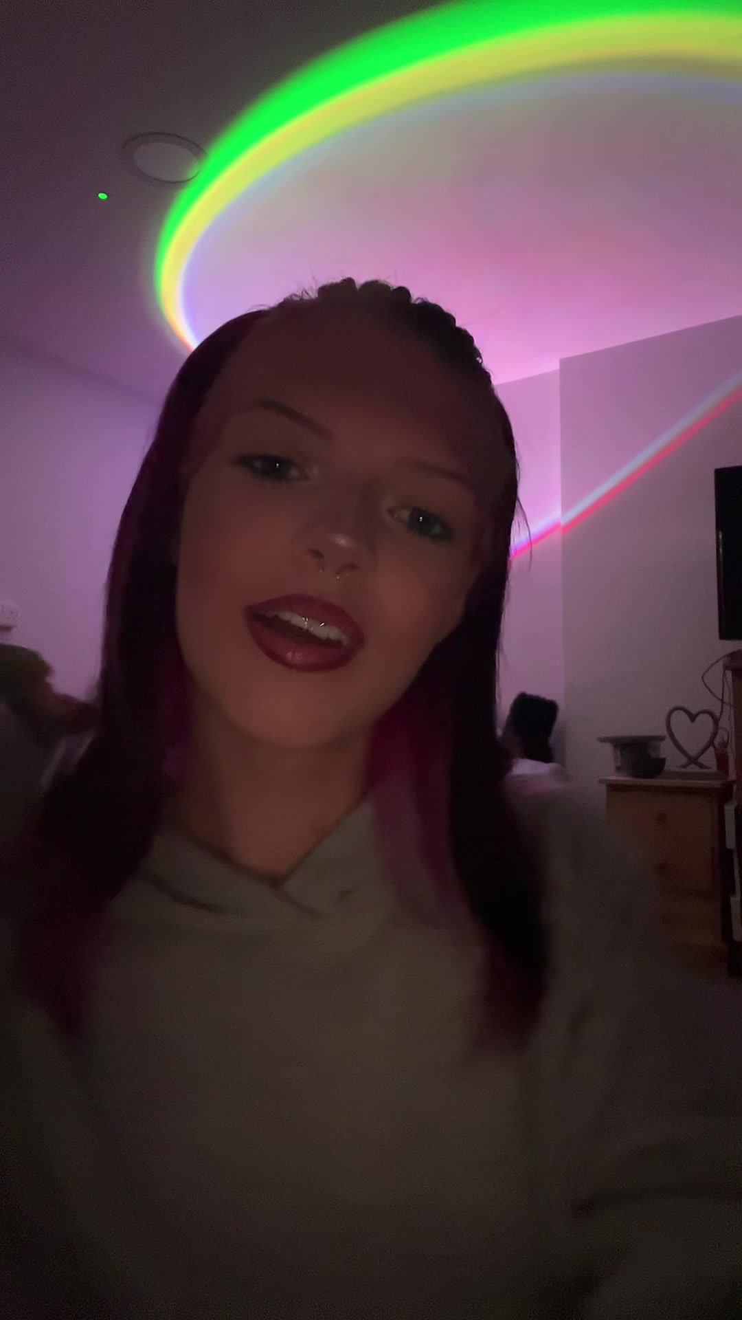 @️