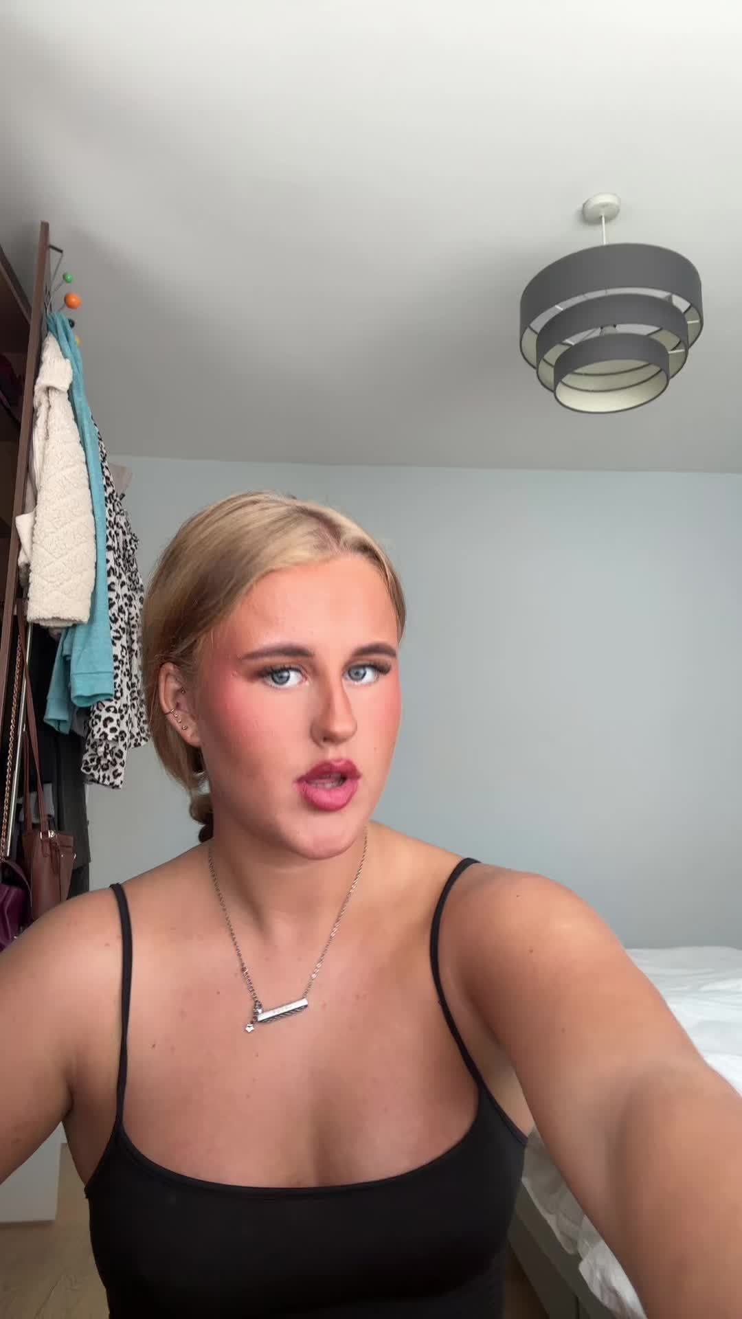 @robyn