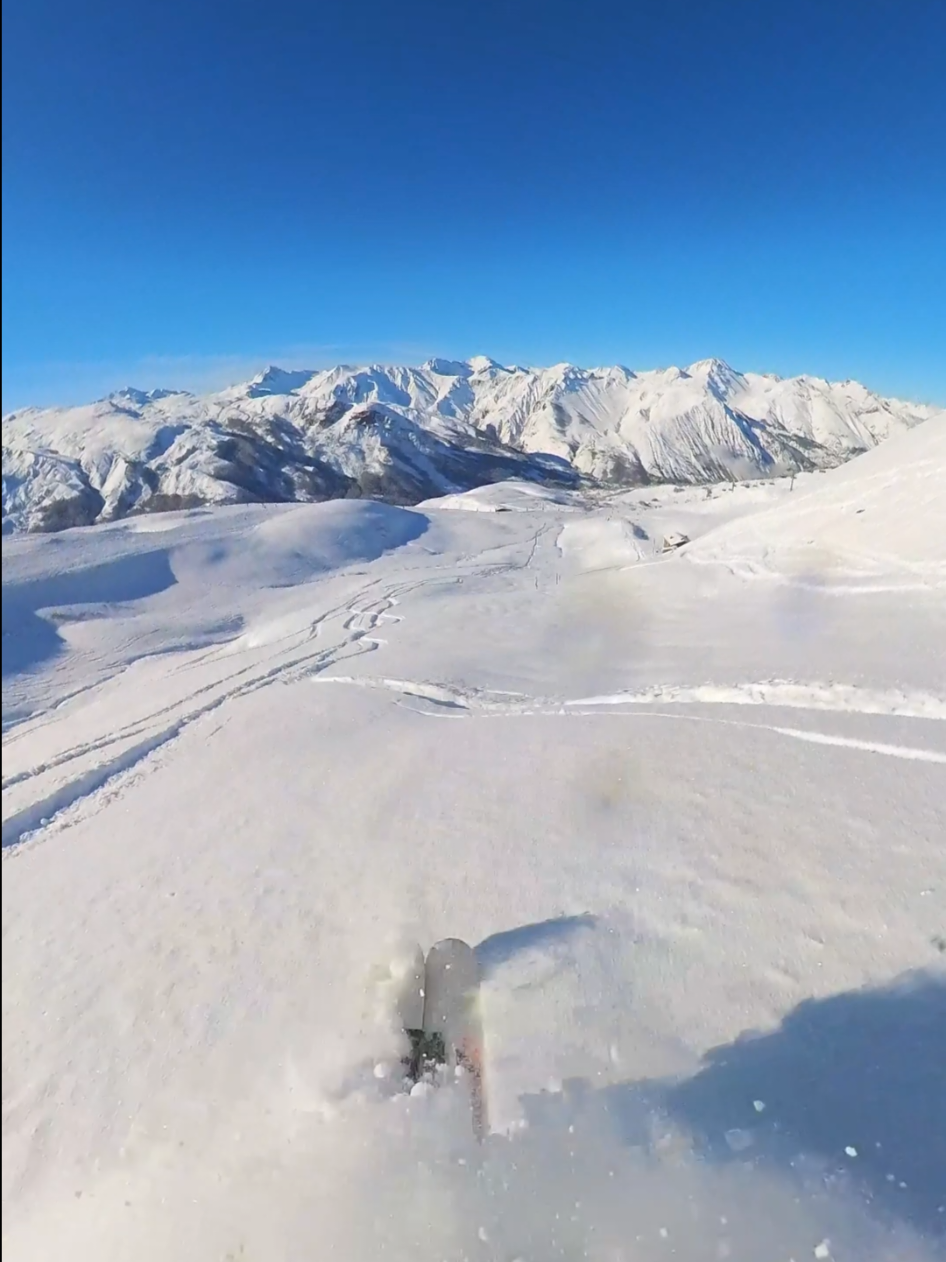 @cam_skis_pow