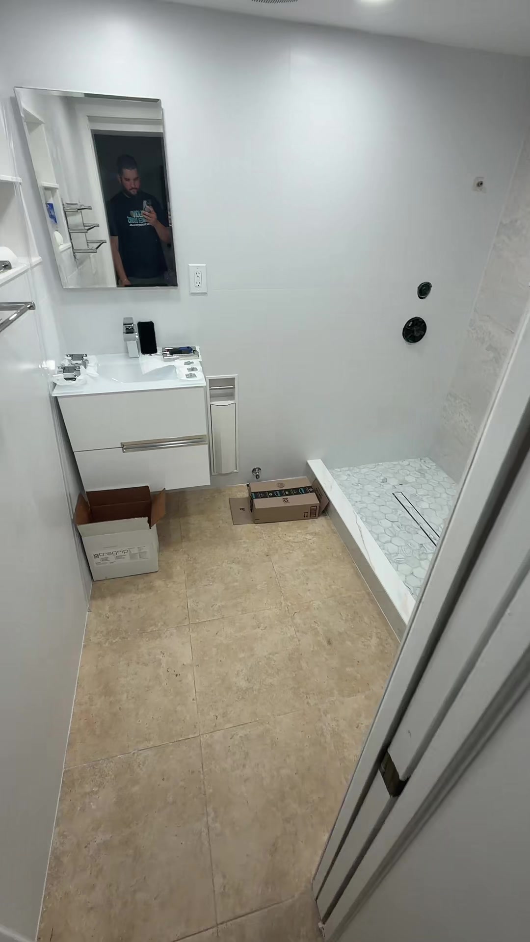@Lion Shower Doors