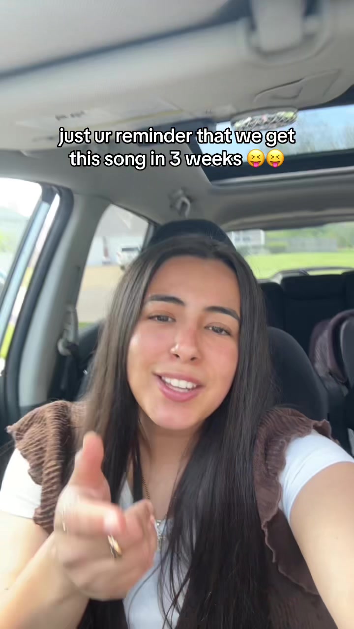 @Angelina&trade;️