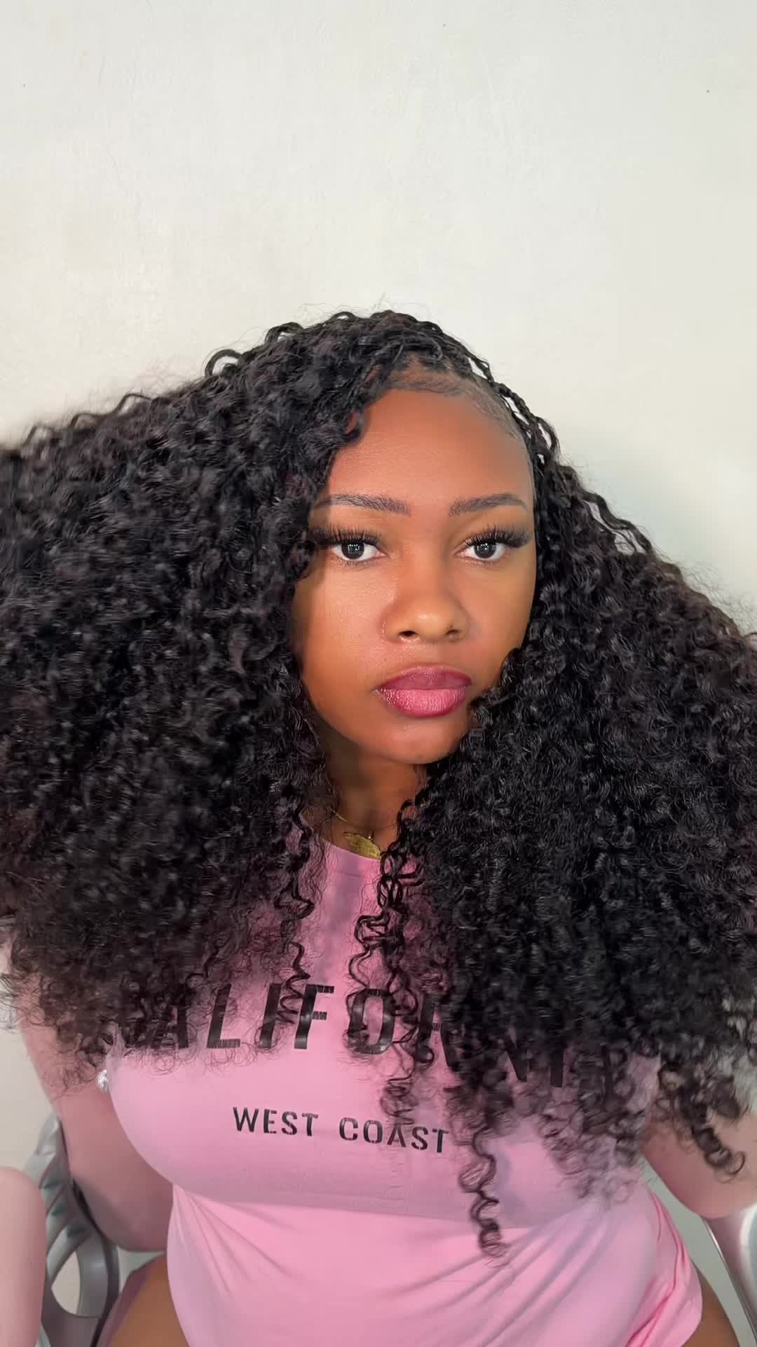@Sharii | Wig Influencer