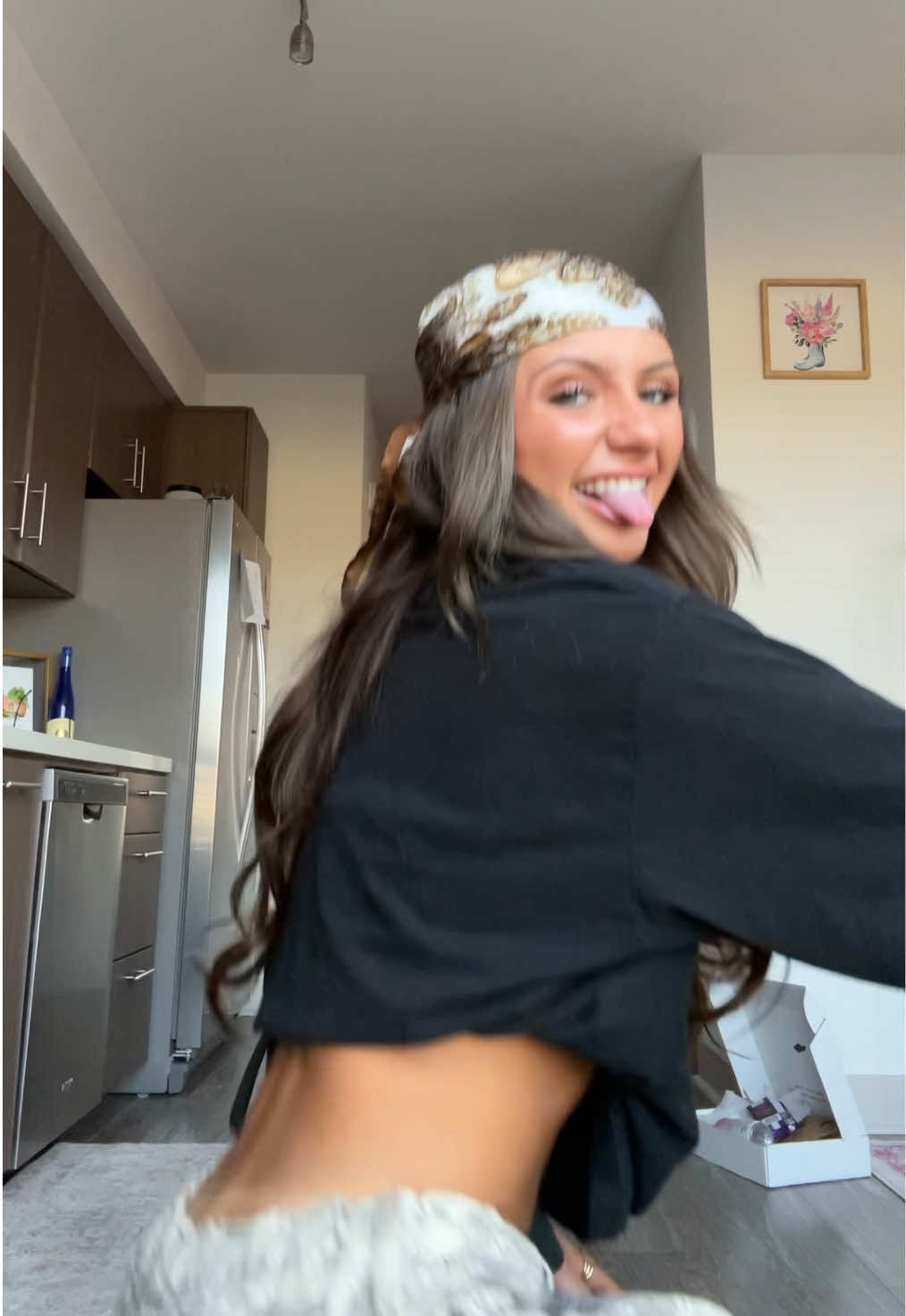 @issyelena23