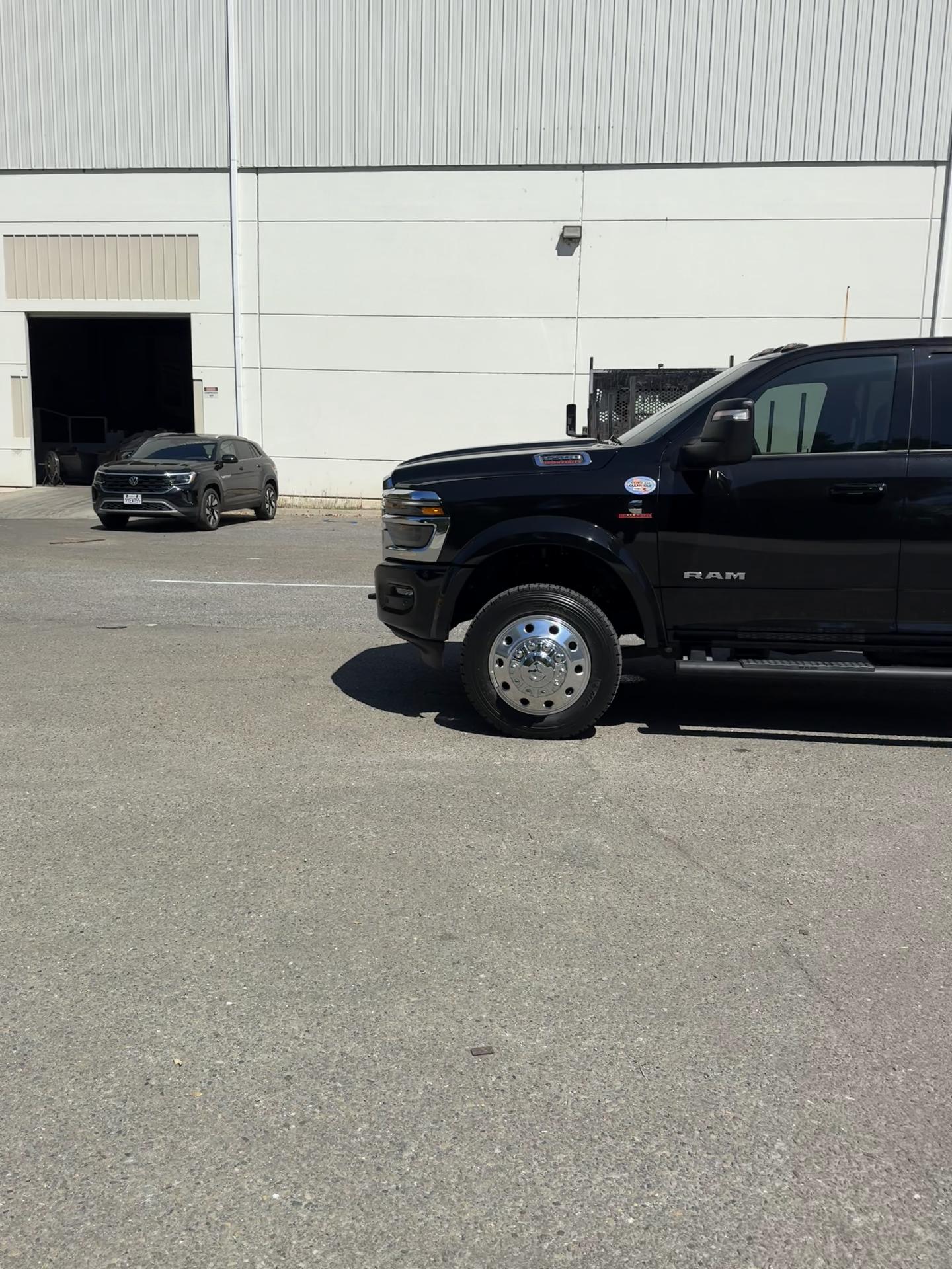 @Straight haulin