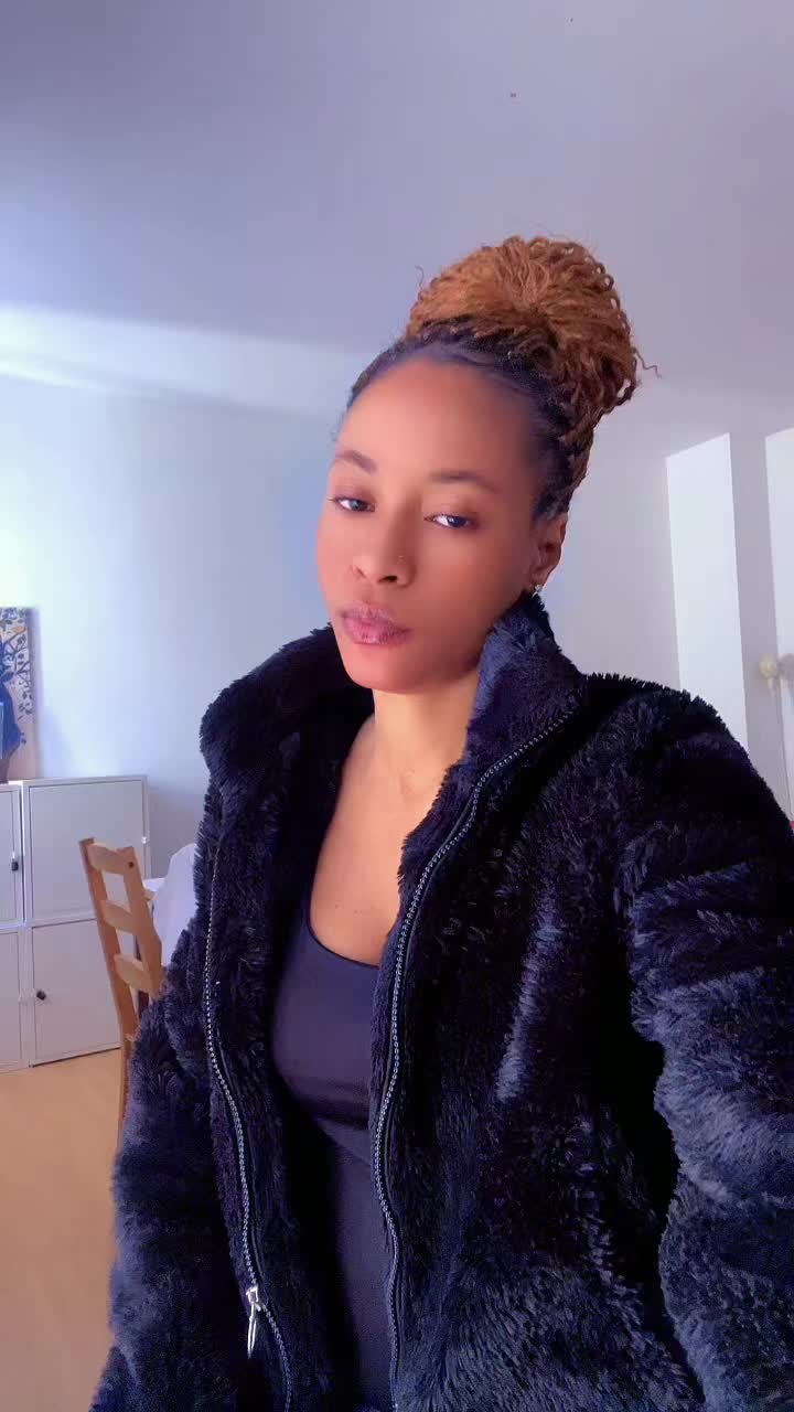 @Fatima 💚🩷🩵💜💙🧡