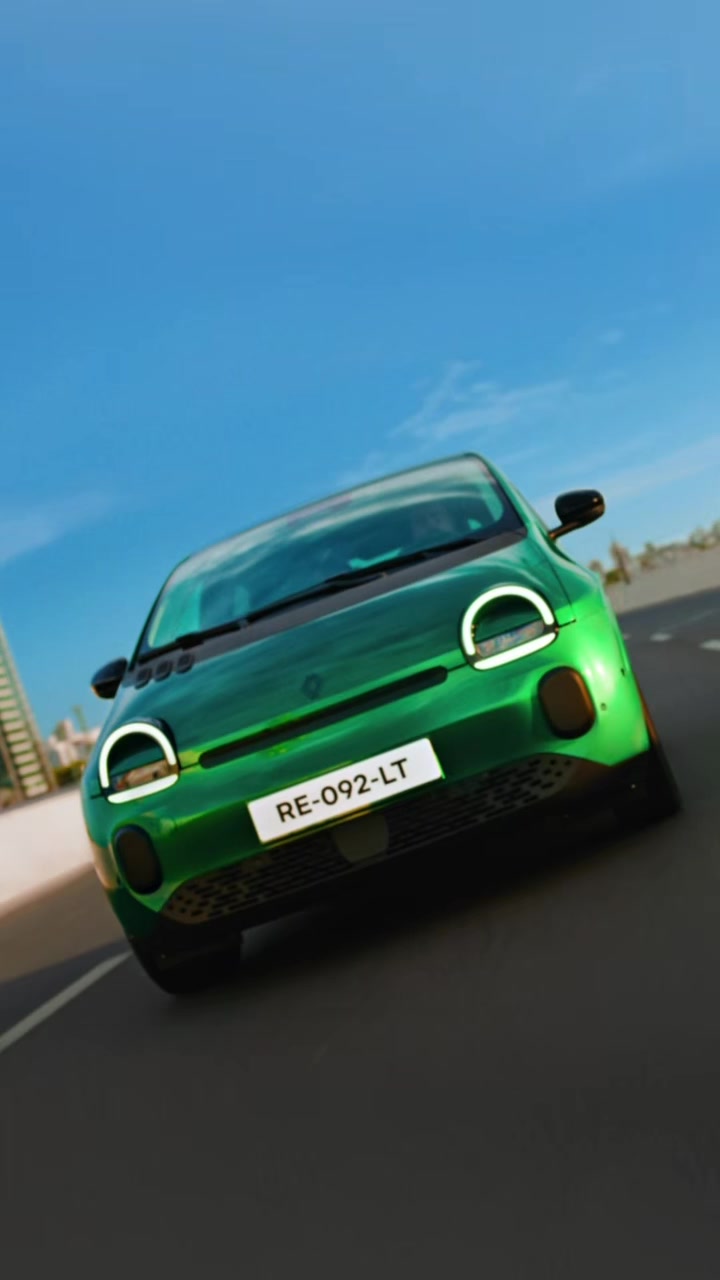 @Renault
