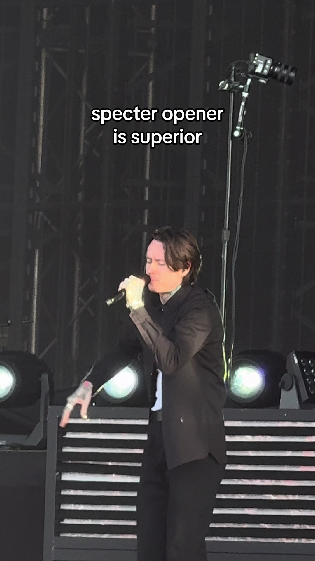@em ⋆ ˚。⋆