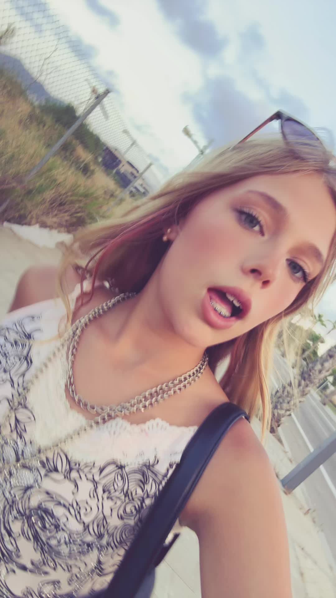@🪽