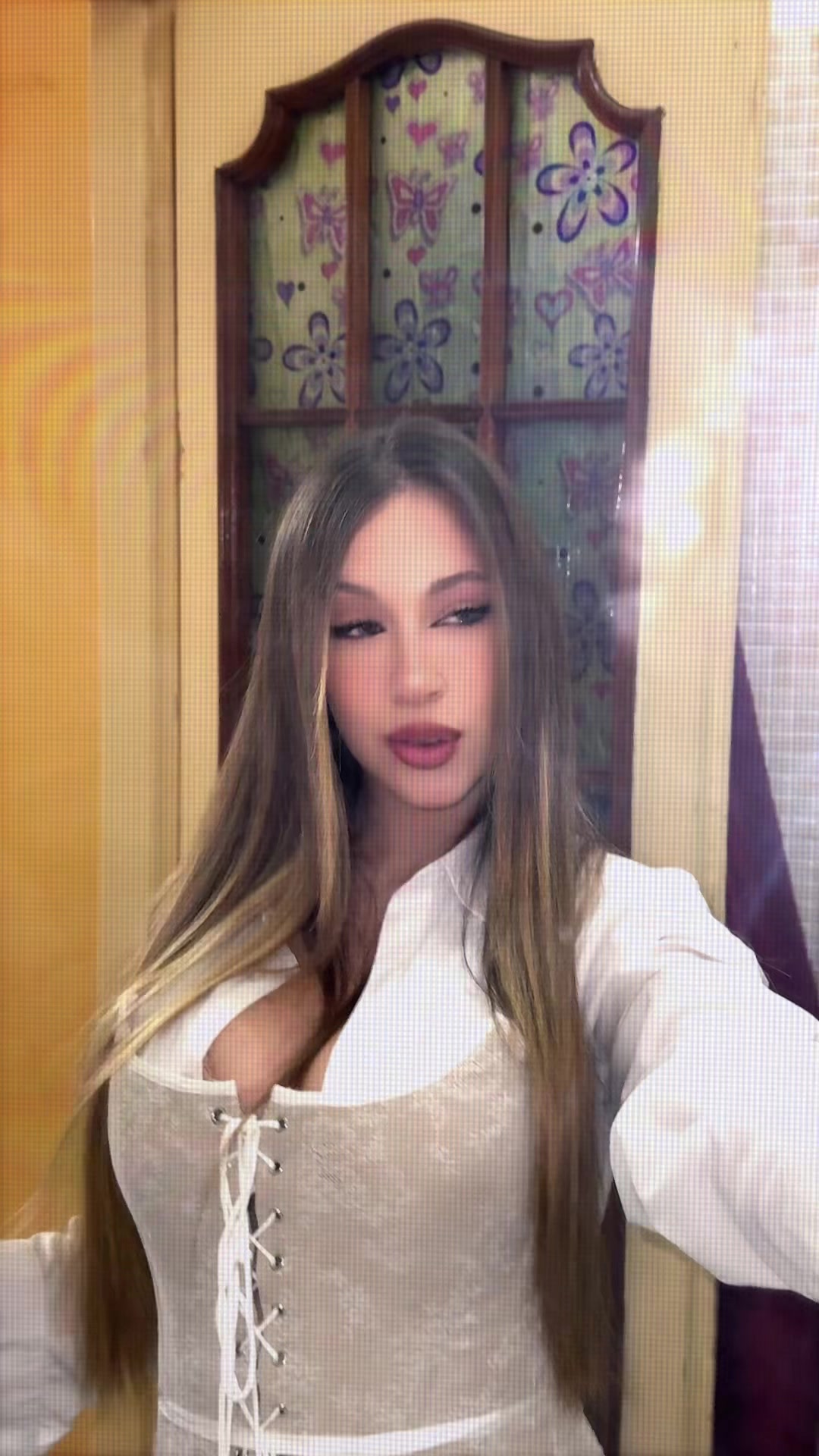 @ɴ ᴇ ɴ ʏ ᴀ 🦋