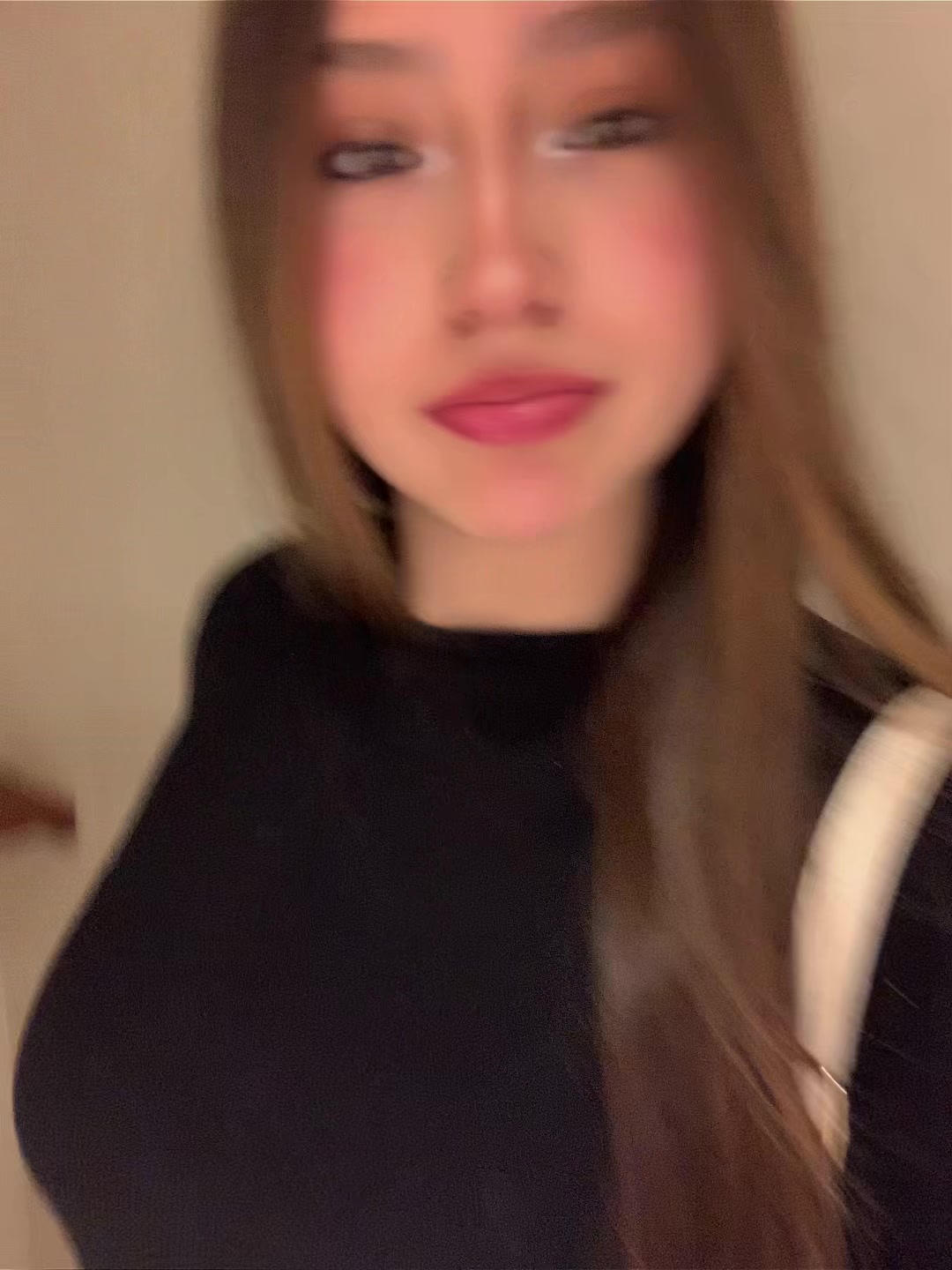 @𝓔𝓿𝓮 🍓