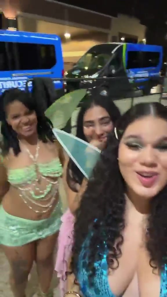 @Karina Sanchez👑