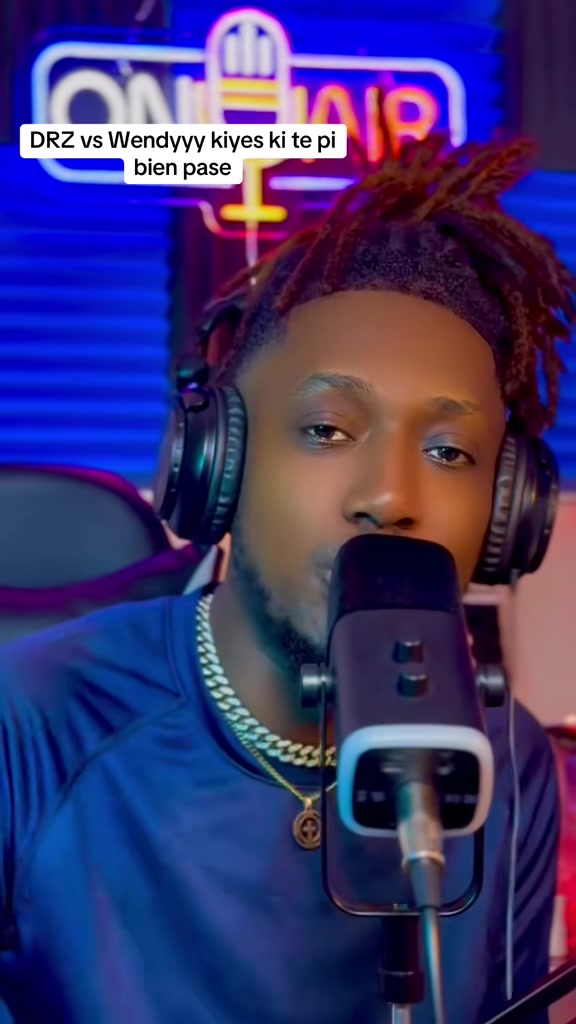 @𝐏𝐲𝐯𝐨 𝐎𝐧 𝐓𝐡𝐞 𝐌𝐢𝐜🎙️