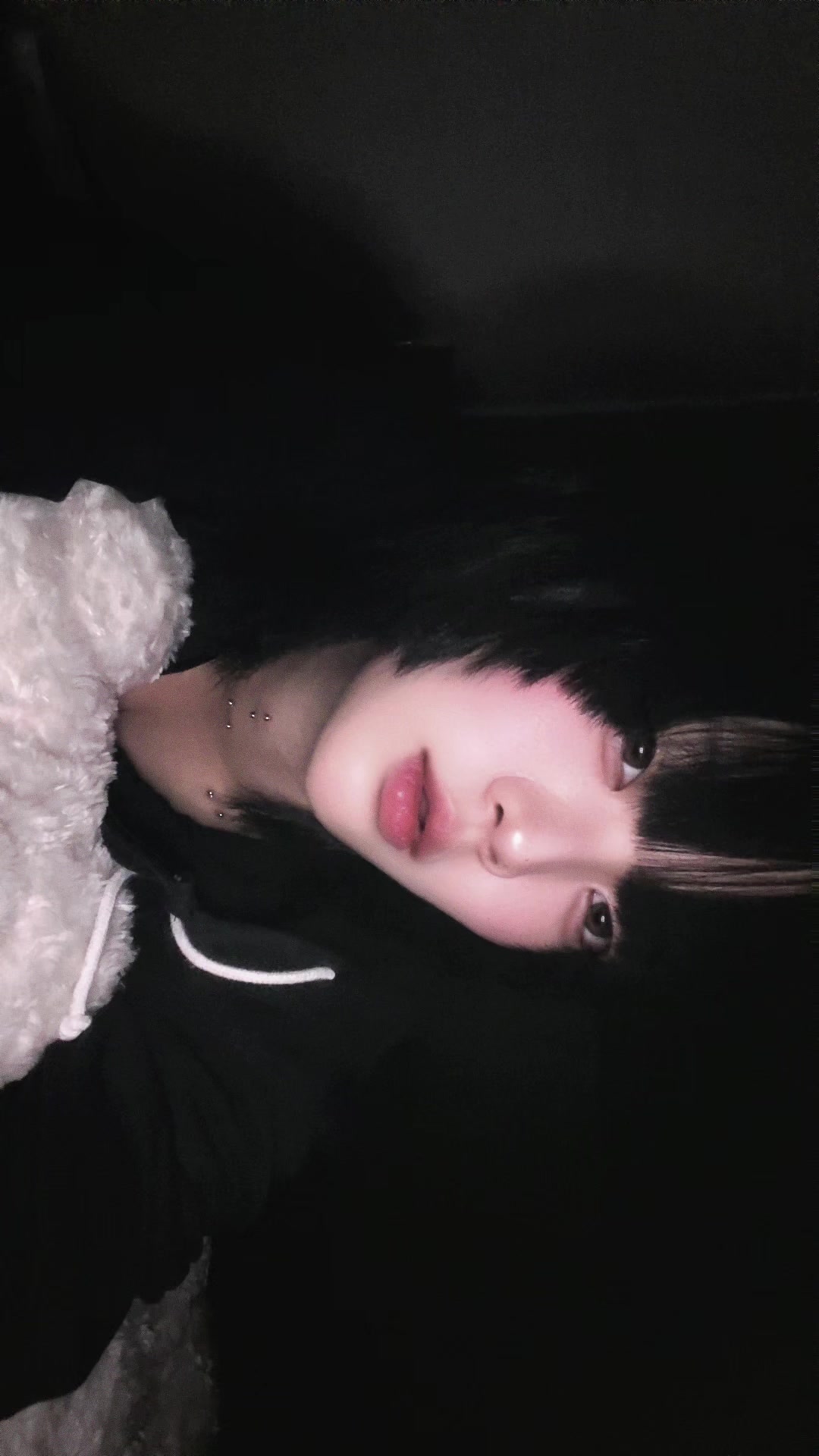 @クロ