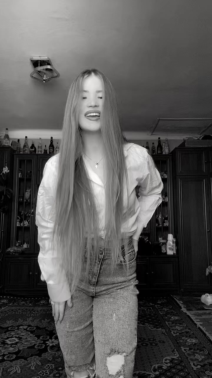 @Мирка😈🥰