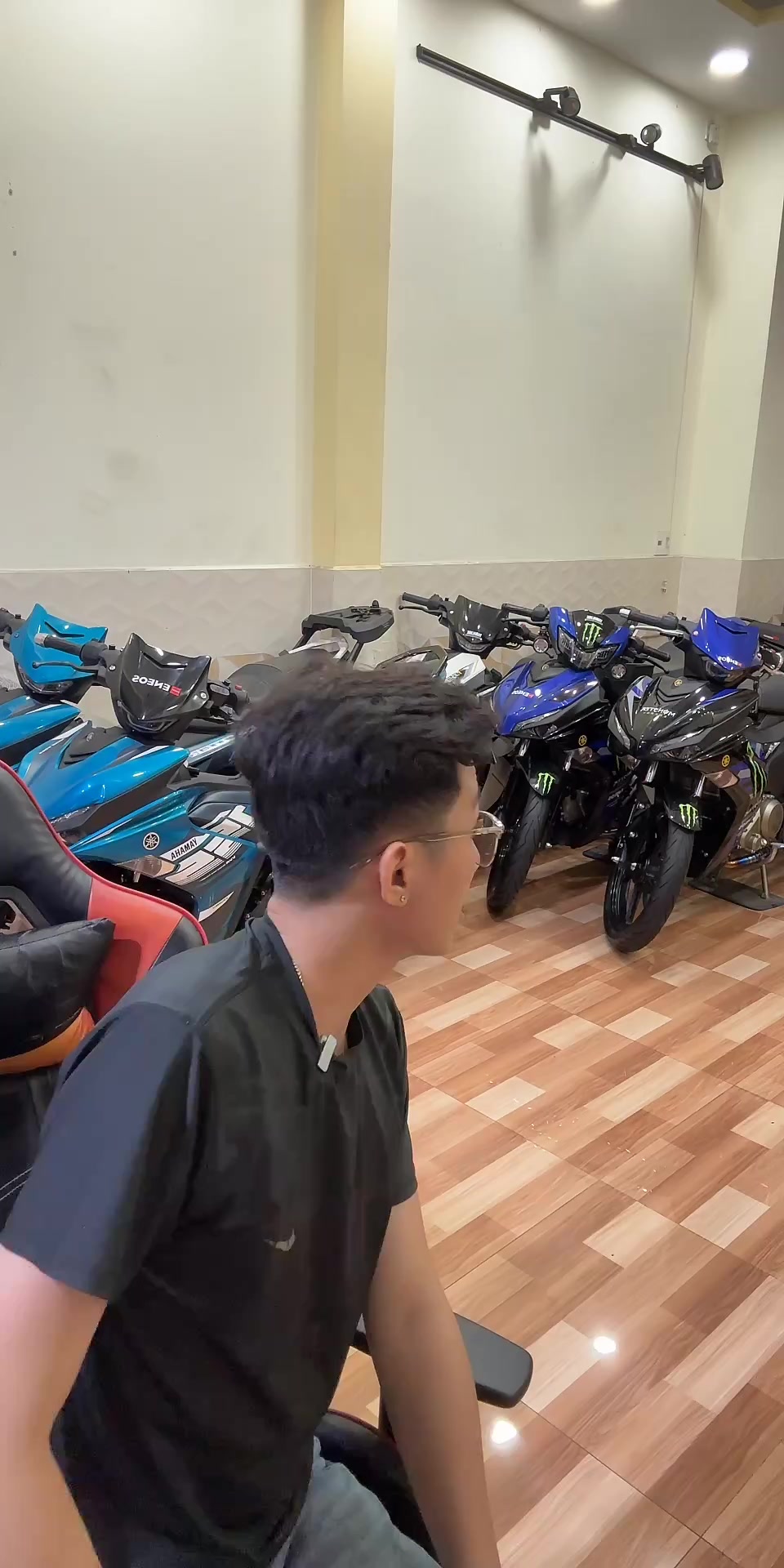 @Huỳnh Huân _ Exciter Touring