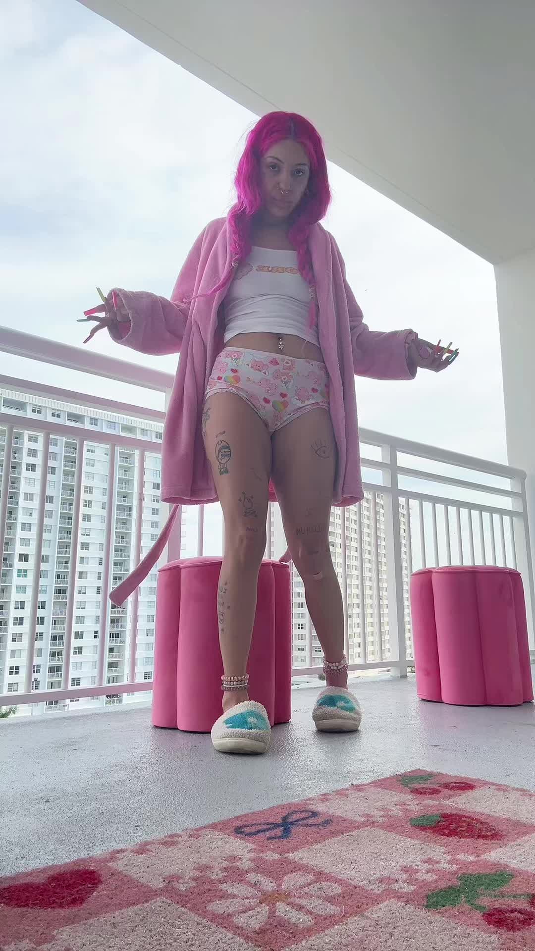 @nali marie 🍬
