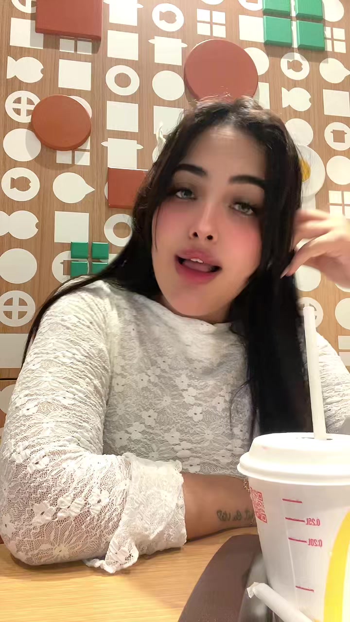 @أسطورة 🎀💞