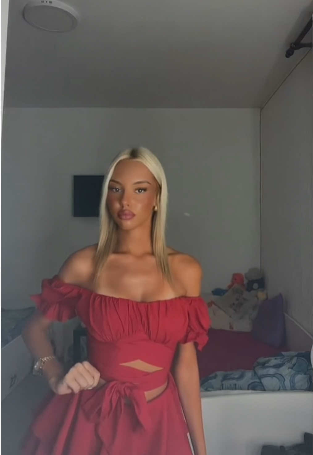 @𝒩