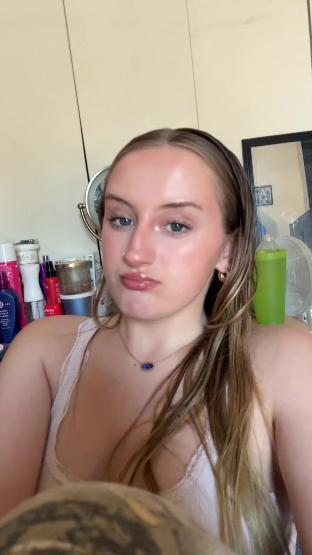 @Livi👩🏼&zwj;❤️&zwj;💋&zwj;👩🏼