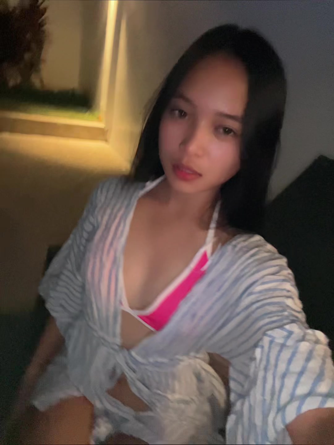 @🫦