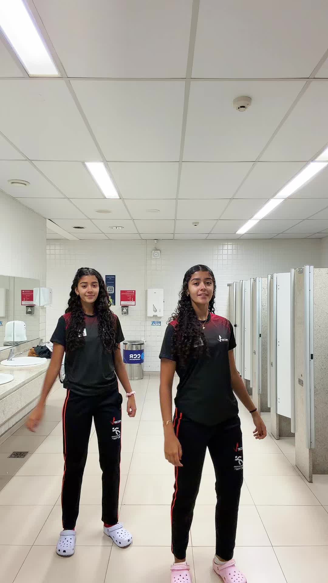 @lauraa