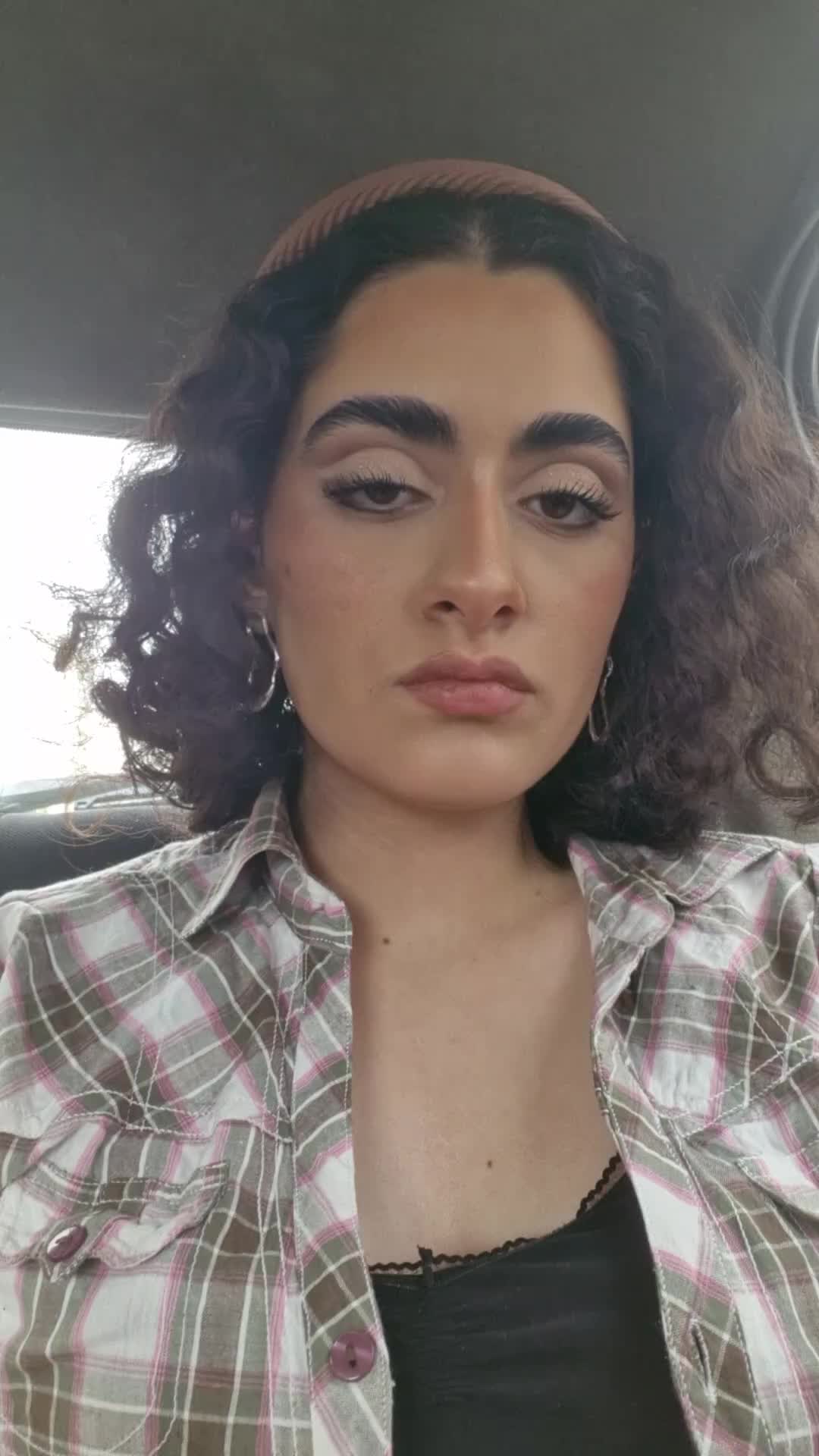 @🤨