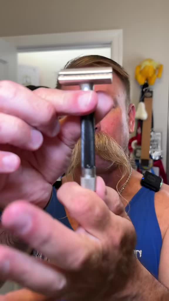 @Bobandelliothismustache