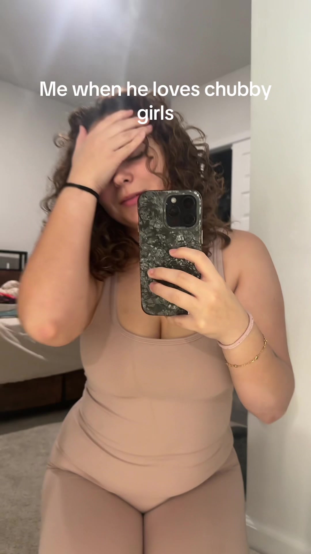 @Your favorite MILF😩