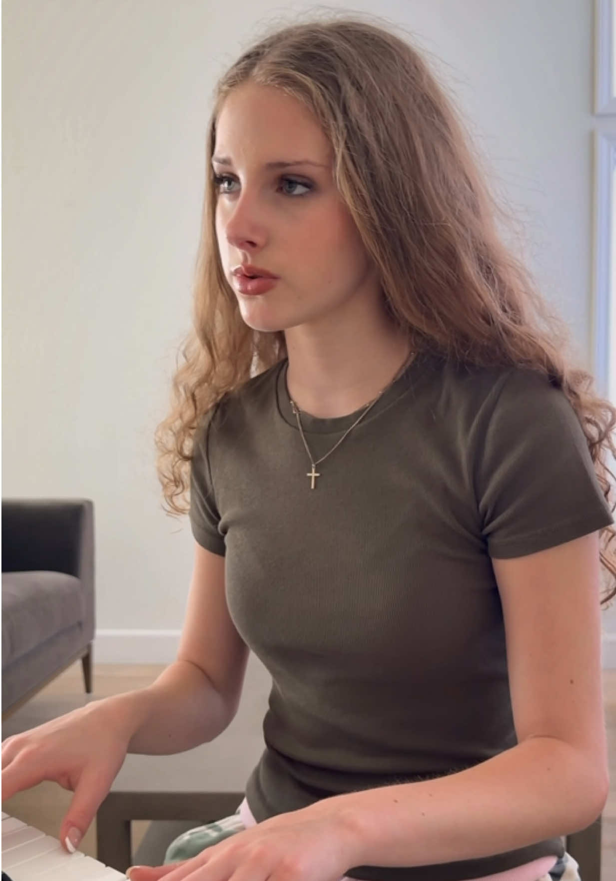 @sophieghosnsings