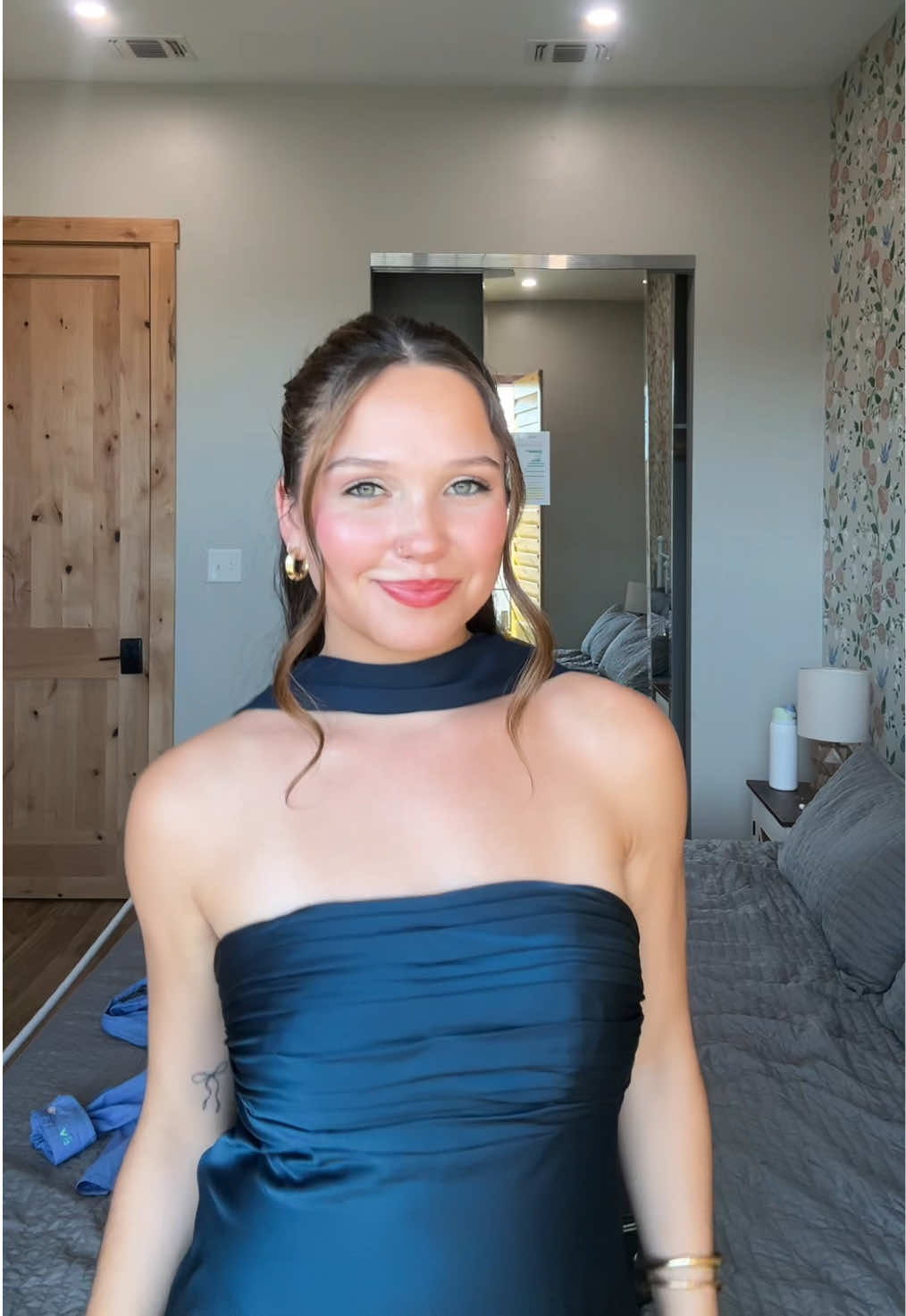 @bella
