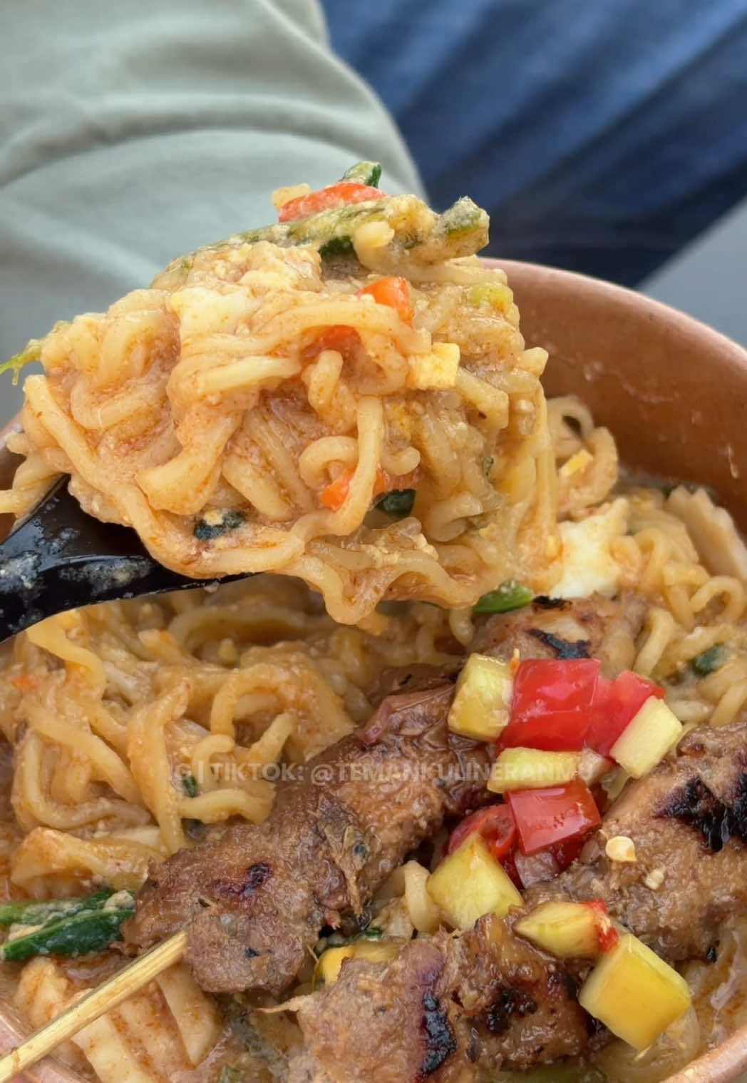 @temankulineranmu | FITRI