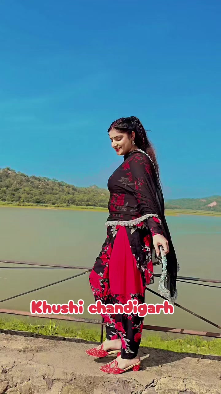 @Aj_Malika011