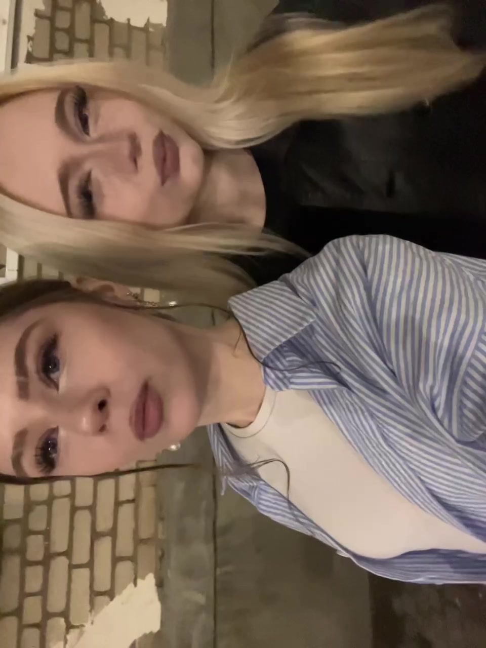 @аняяя