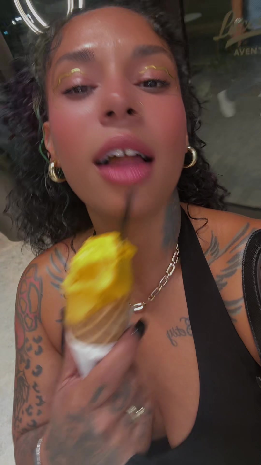 @ShhmoneyCurl