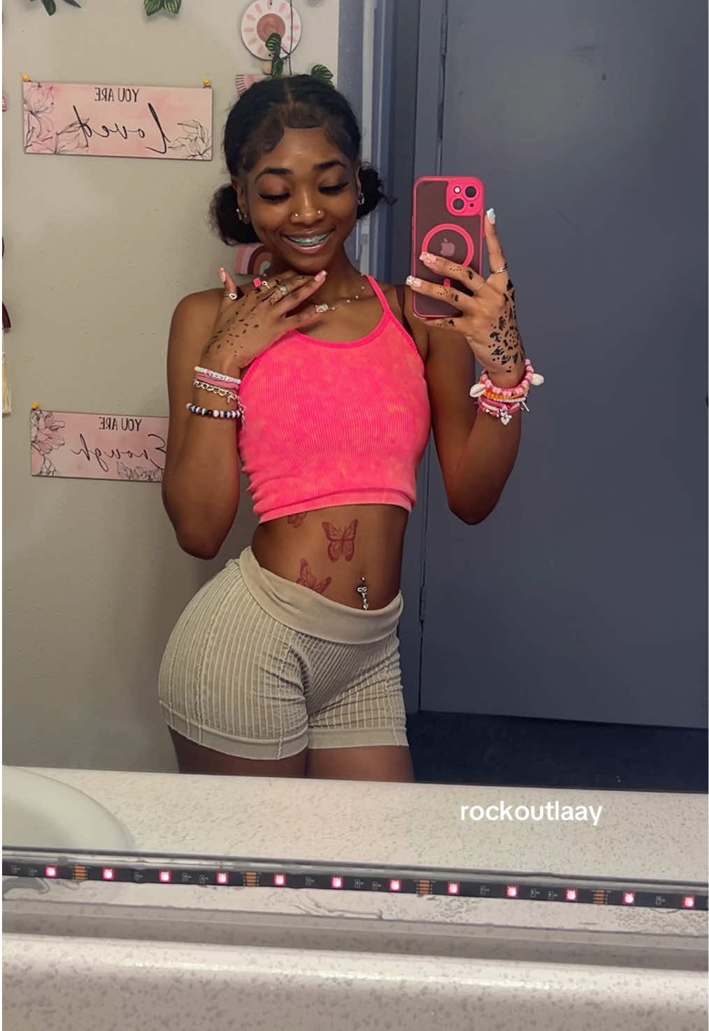 @rockoutlaay