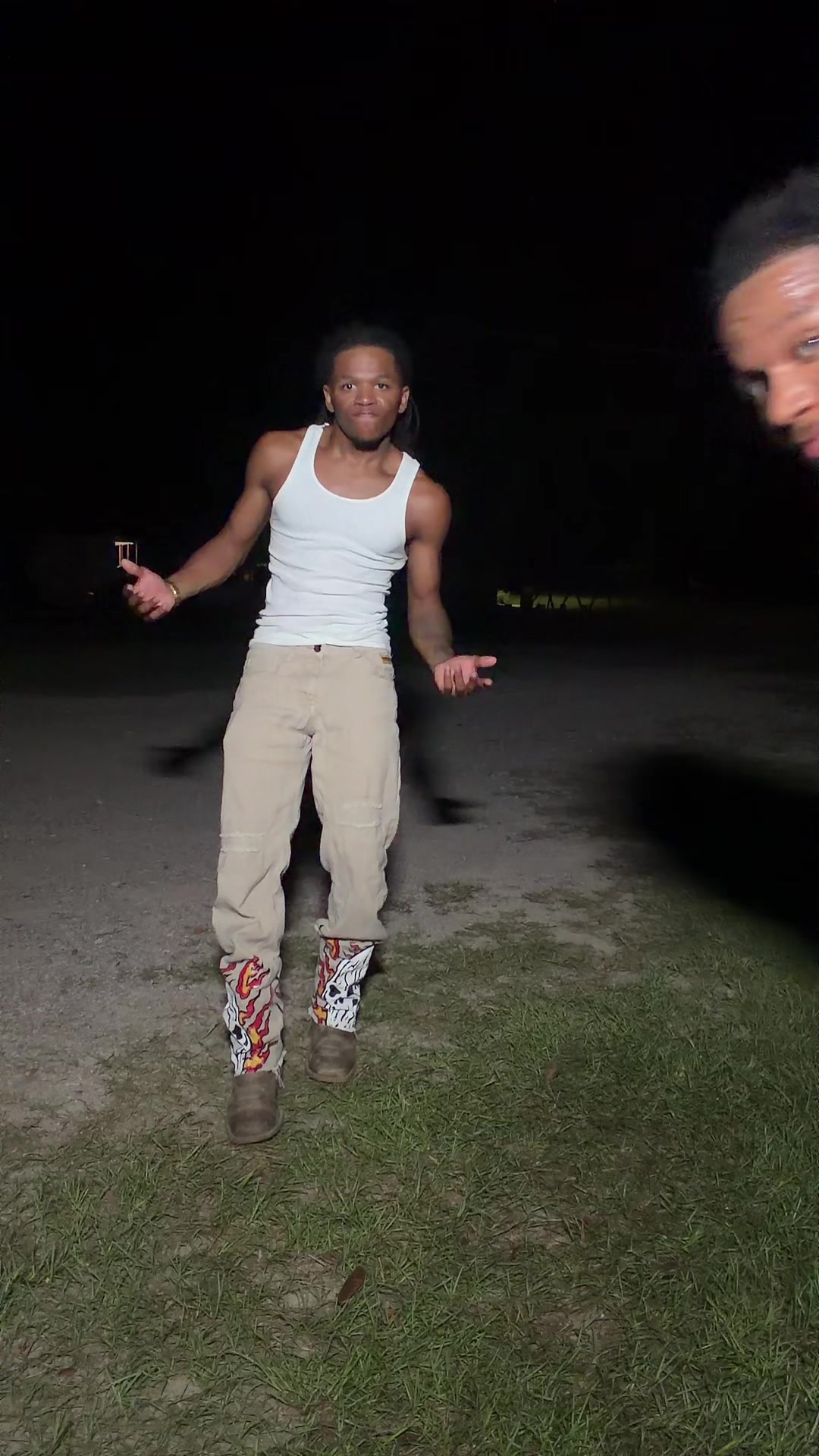 @Ghettotwins_