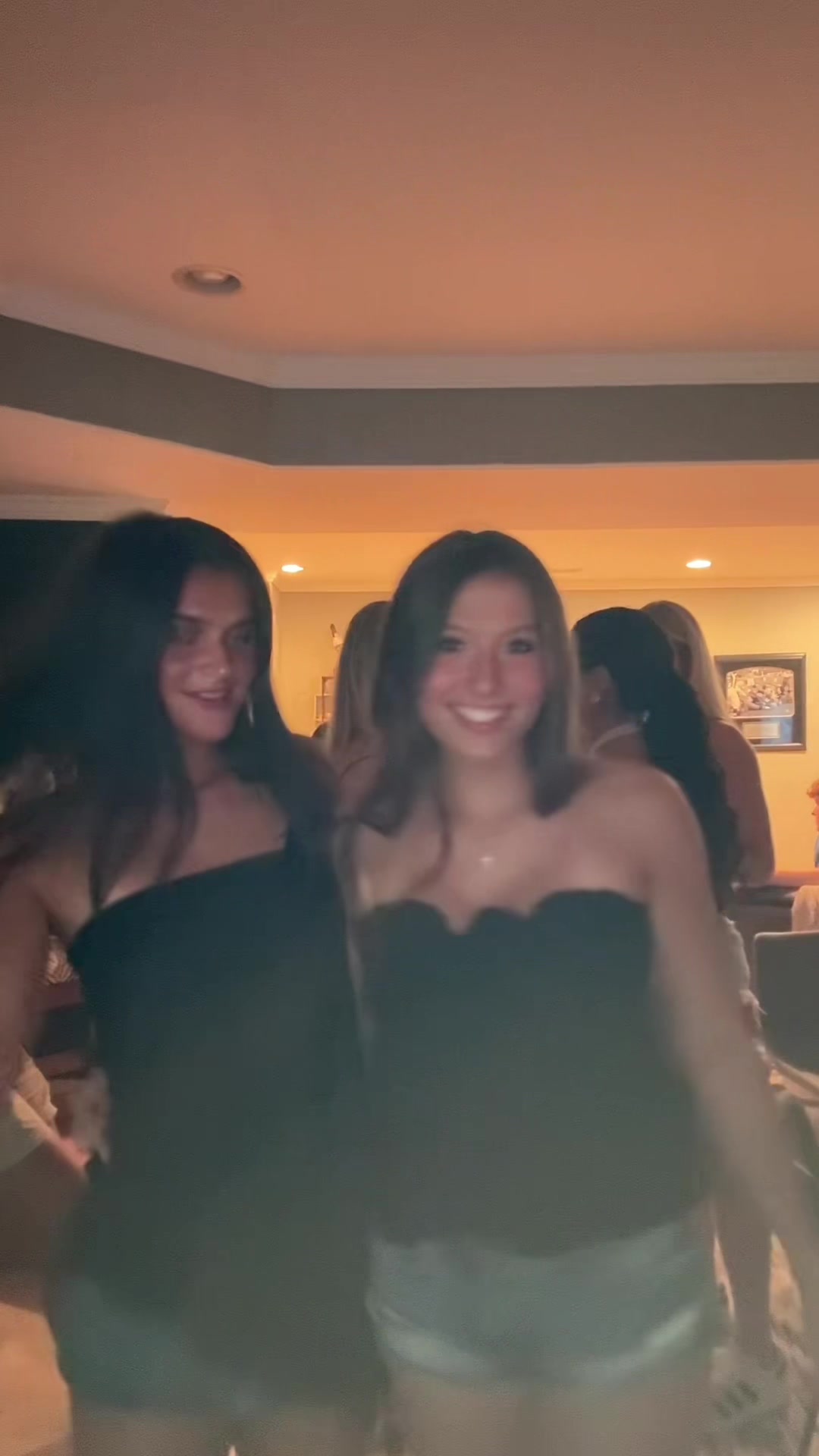@Ella_Cooper06