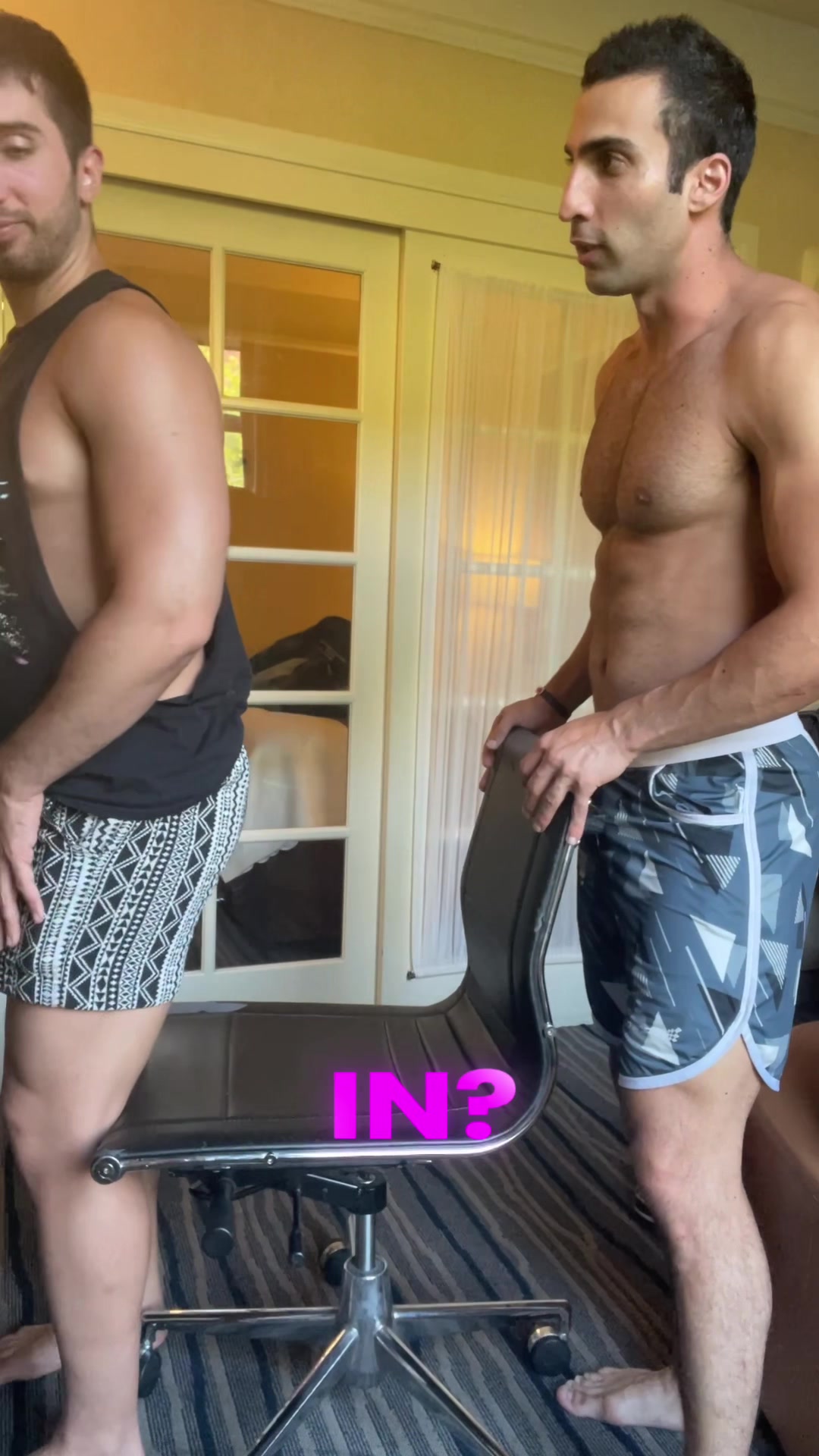 @RezzzV