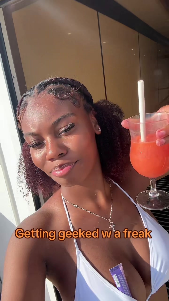@Fefe🌺