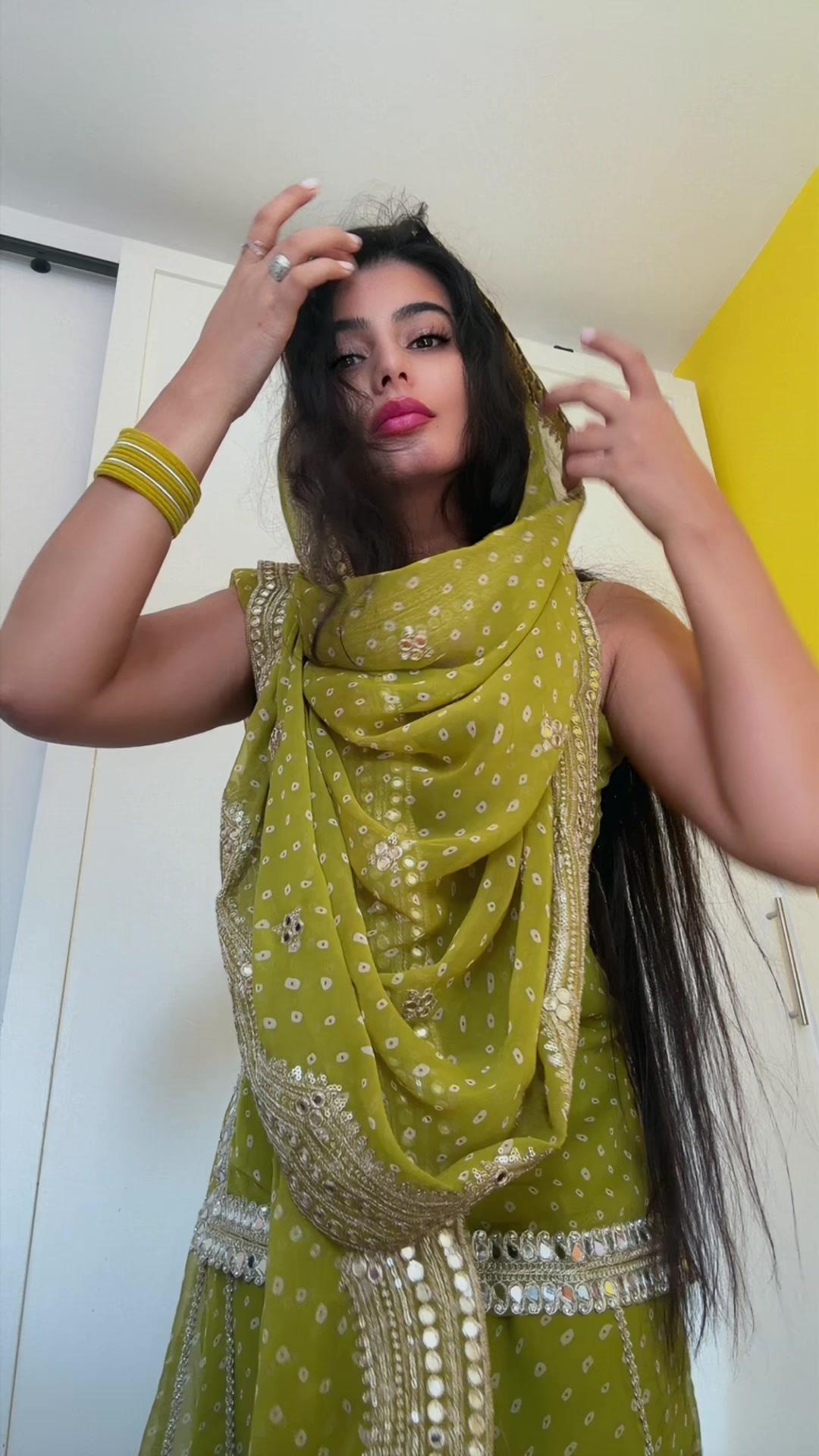 @Anna08