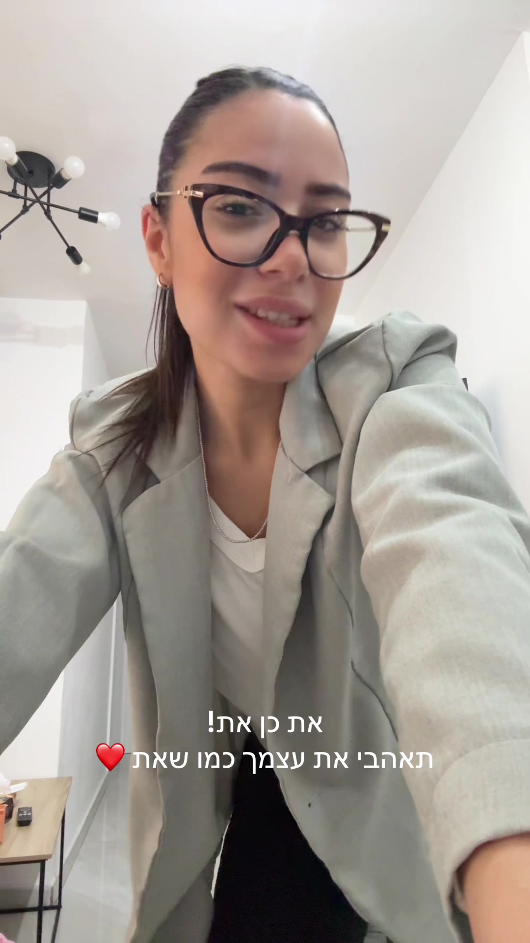 @limoratias