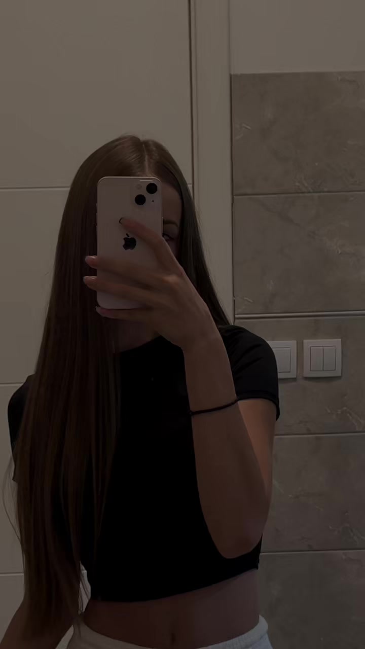 @𝒯